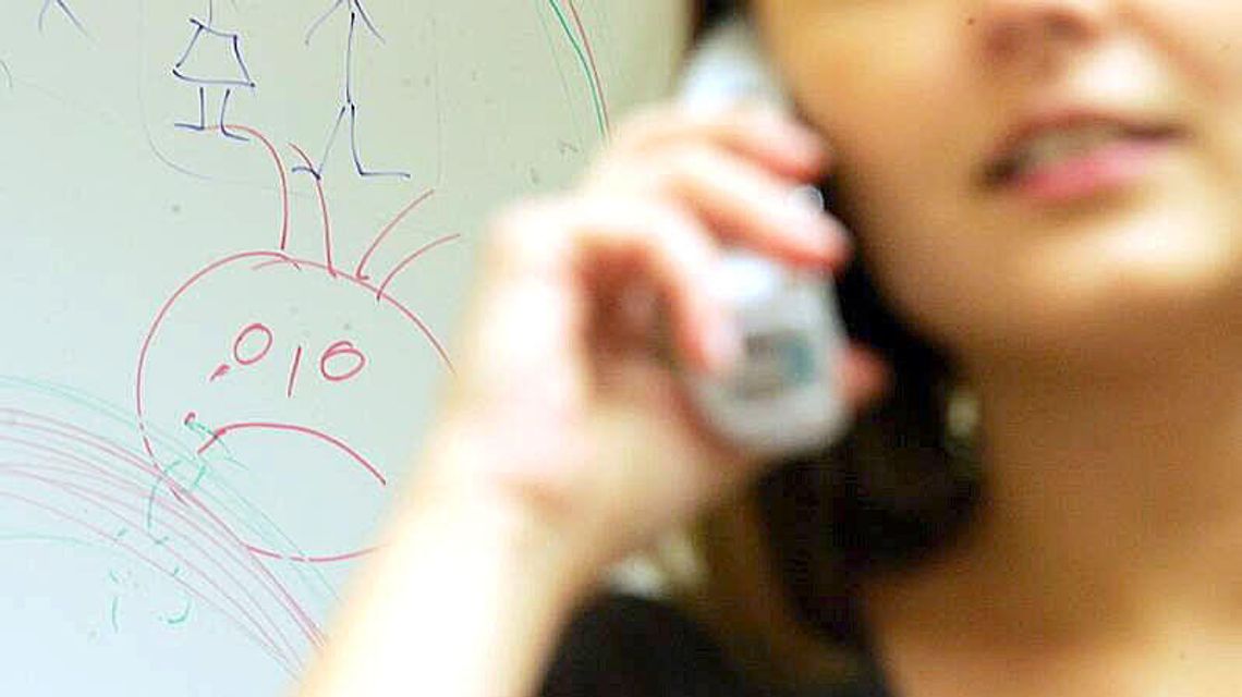 Wsparcie czeka przy słuchawce na tych, którzy boją się pandemii