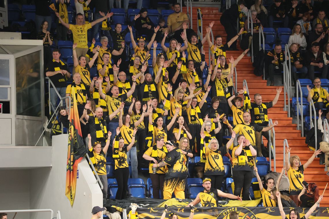 Wsparcie z trybun pomogło odwrócić losy meczu. Bogdanka LUK Lublin jednak pokonała Ślepsk