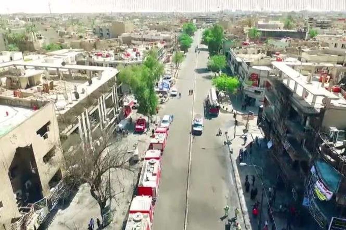 Wstrząsający krajobraz stolicy Iraku po zamachach dżihadystów. Film z drona