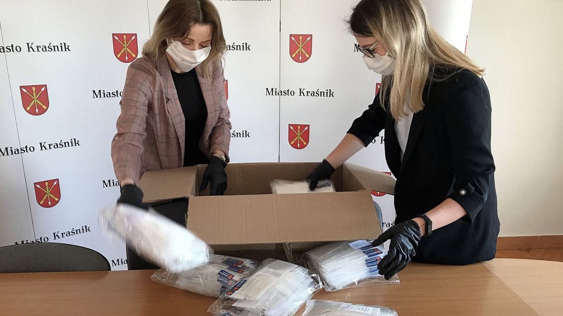 Wszystkie osoby zameldowane w Kraśniku otrzymają maseczki ochronne Wszystkie osoby zameldowane w Kraśniku otrzymają maseczki ochronne