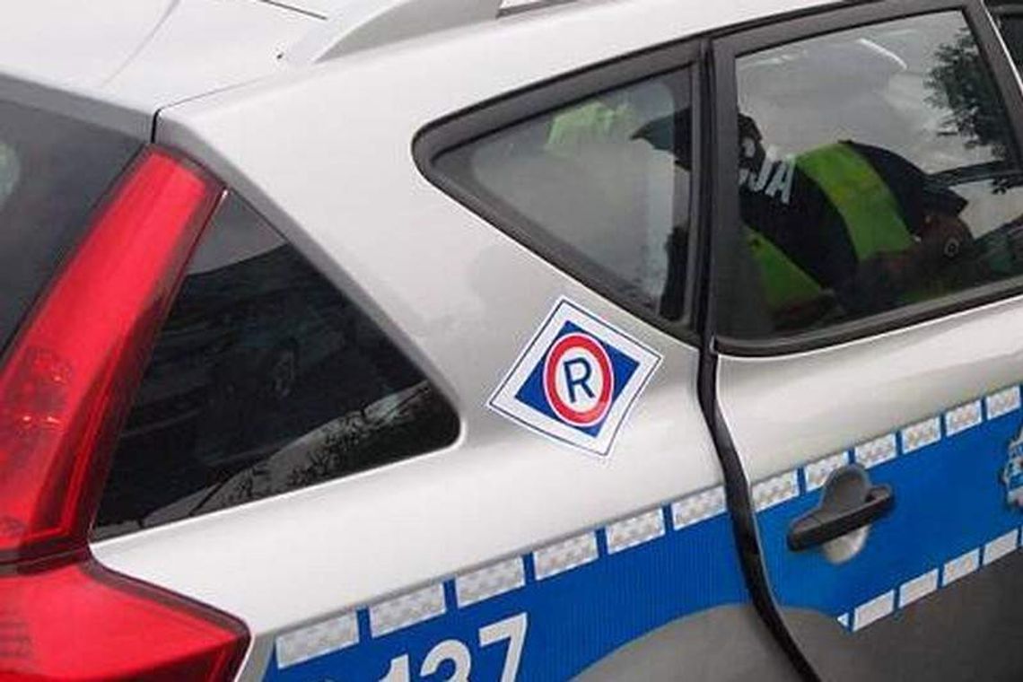 Wtargnęli do domu i pobili gości