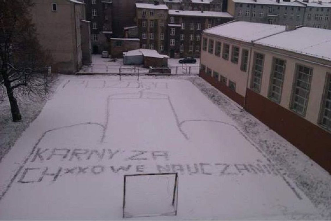 Wulgarna zemsta uczniów trafiła na Kwejk.pl 