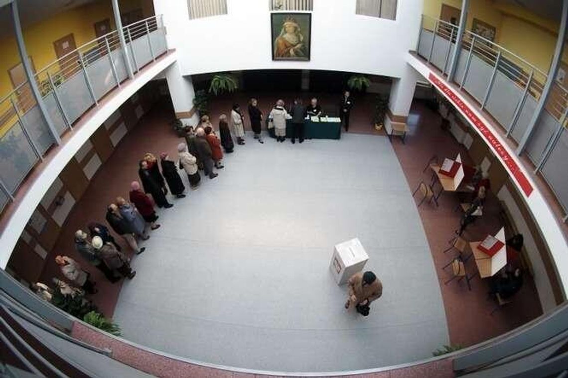 Wybory 2015: Frekwencja na godz. 17 w woj. lubelskim: 39,04 proc. (relacja)