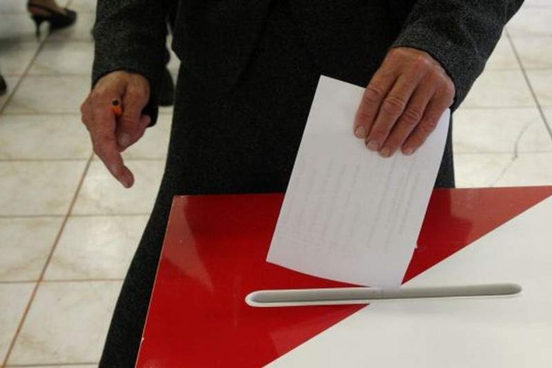 Wybory prezydenta Białej Podlaskiej. Coraz tłoczniej w boksach startowych