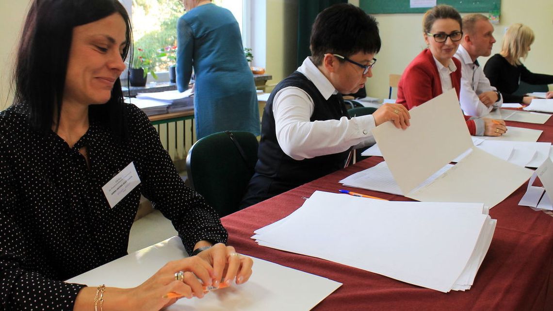 Wybory samorządowe 2018 w Puławach. Frekwencja w gminach powiatu [zdjęcia]