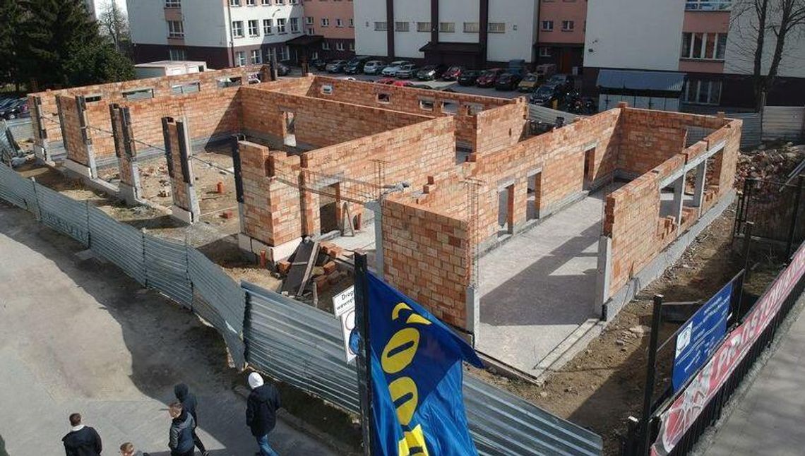 Wybrano firmę, która dokończy budowę stacji kontroli przy Zespole Szkół Samochodowych Wybrano firmę, która dokończy budowę stacji kontroli przy Zespole Szkół Samochodowych