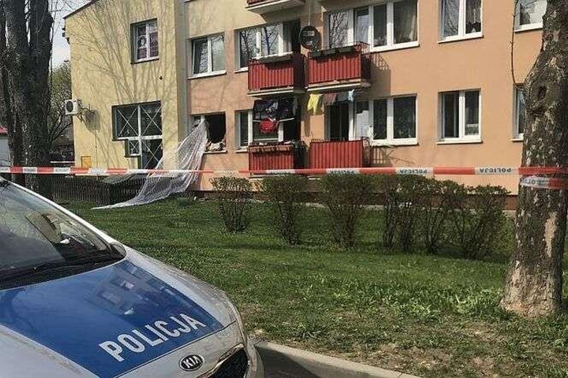 Wybuch i pożar w jednym z mieszkań. Dwie osoby poważnie ranne, jedna z nich była karana za narkotyki Wybuch i pożar w jednym z mieszkań. Dwie osoby poważnie ranne, jedna z nich była karana za narkotyki