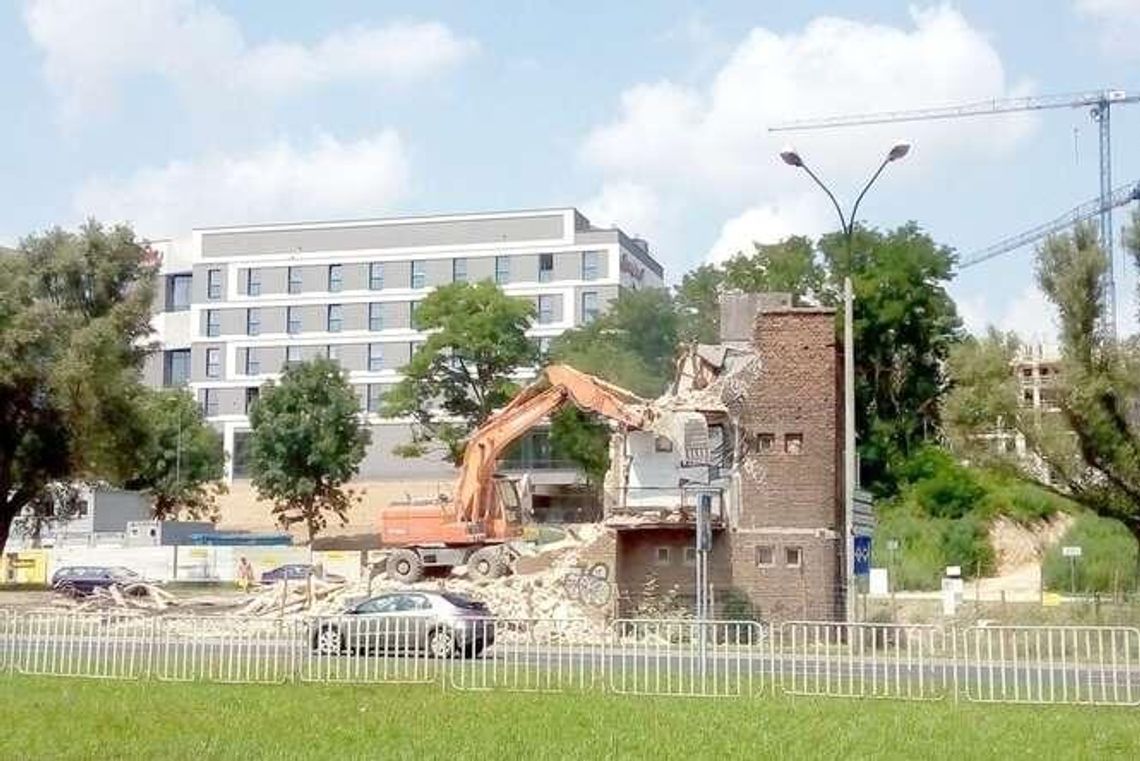 Wyburzyli budynek, który stał tu od 1935 roku. Co powstanie w jego miejscu?