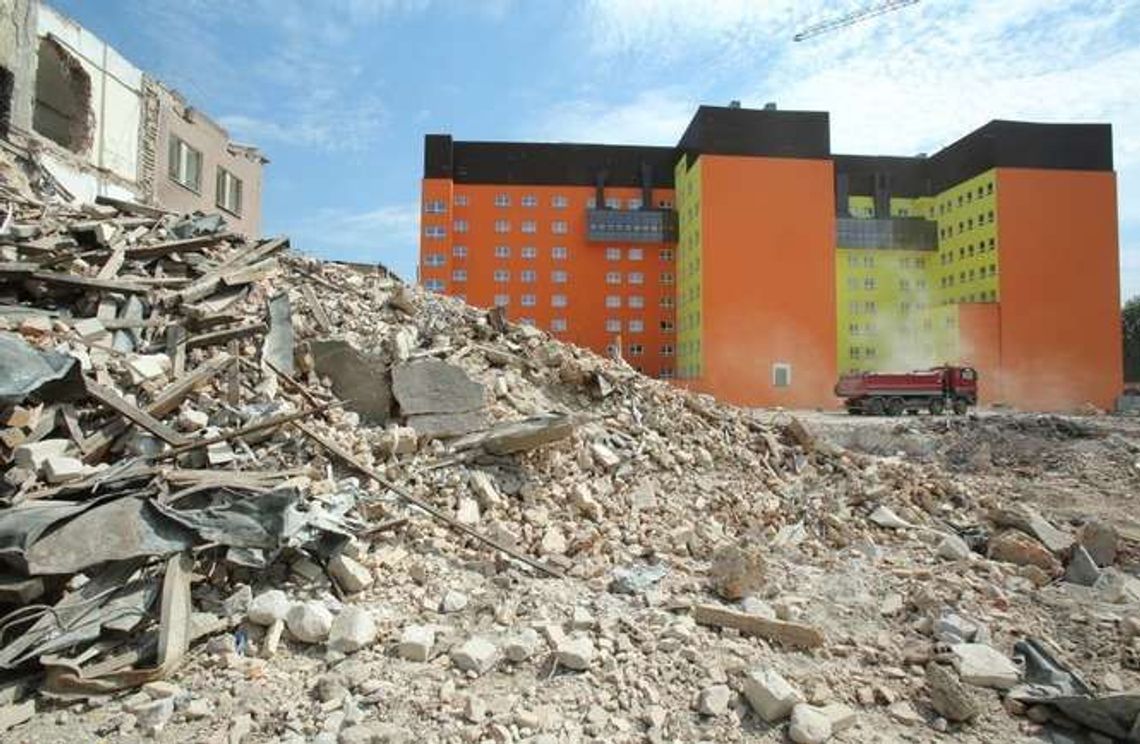 Wyburzyli stary gmach Centrum Onkologii Wyburzyli stary gmach Centrum Onkologii