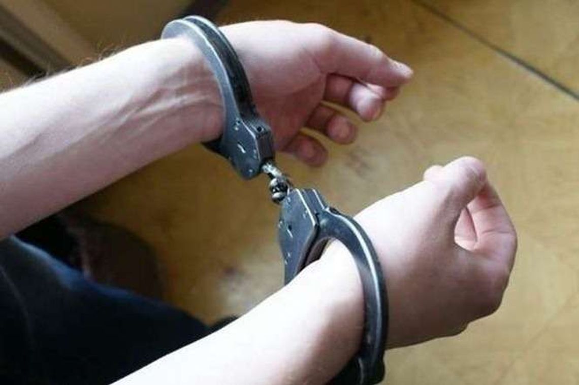 Wydrapywał na autach niecenzuralne wyrazy. Wpadł, bo policjant rozpoznał charakter pisma Wydrapywał na autach niecenzuralne wyrazy. Wpadł, bo policjant rozpoznał charakter pisma