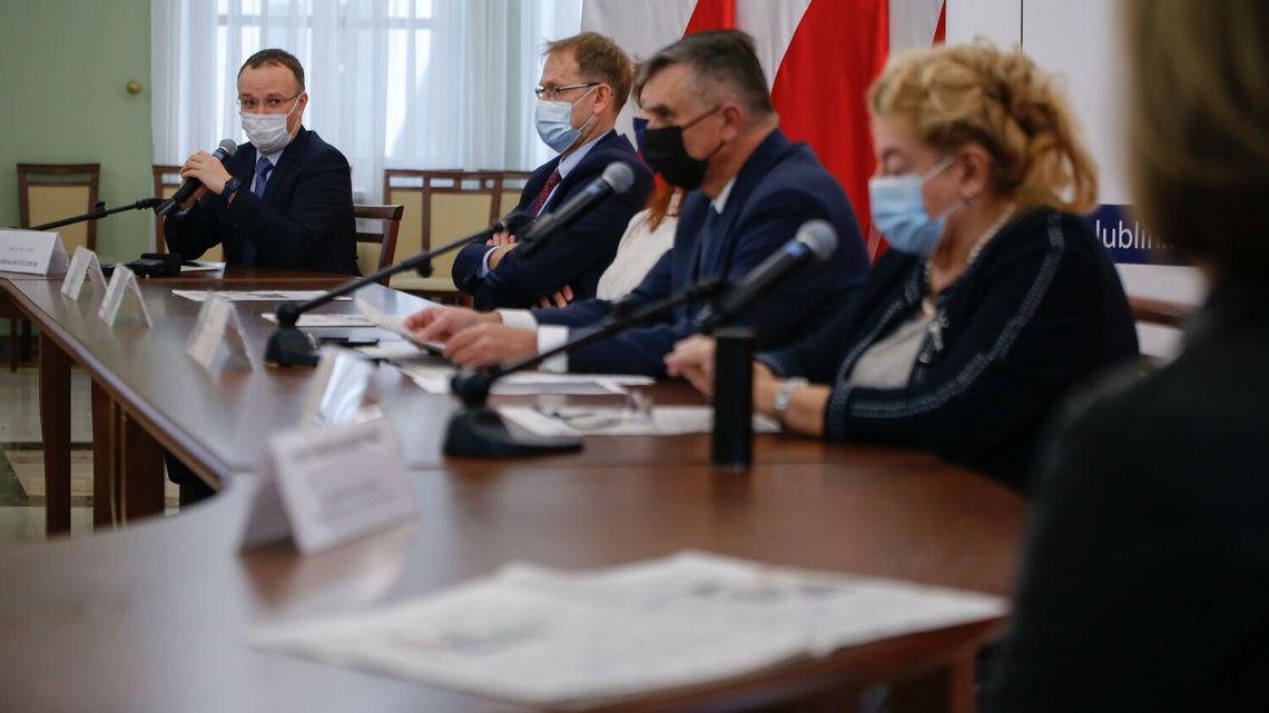 Wydrukują 800 tysięcy gazet, żeby promować szczepienia w województwie lubelskim Wydrukują 800 tysięcy gazet, żeby promować szczepienia w województwie lubelskim