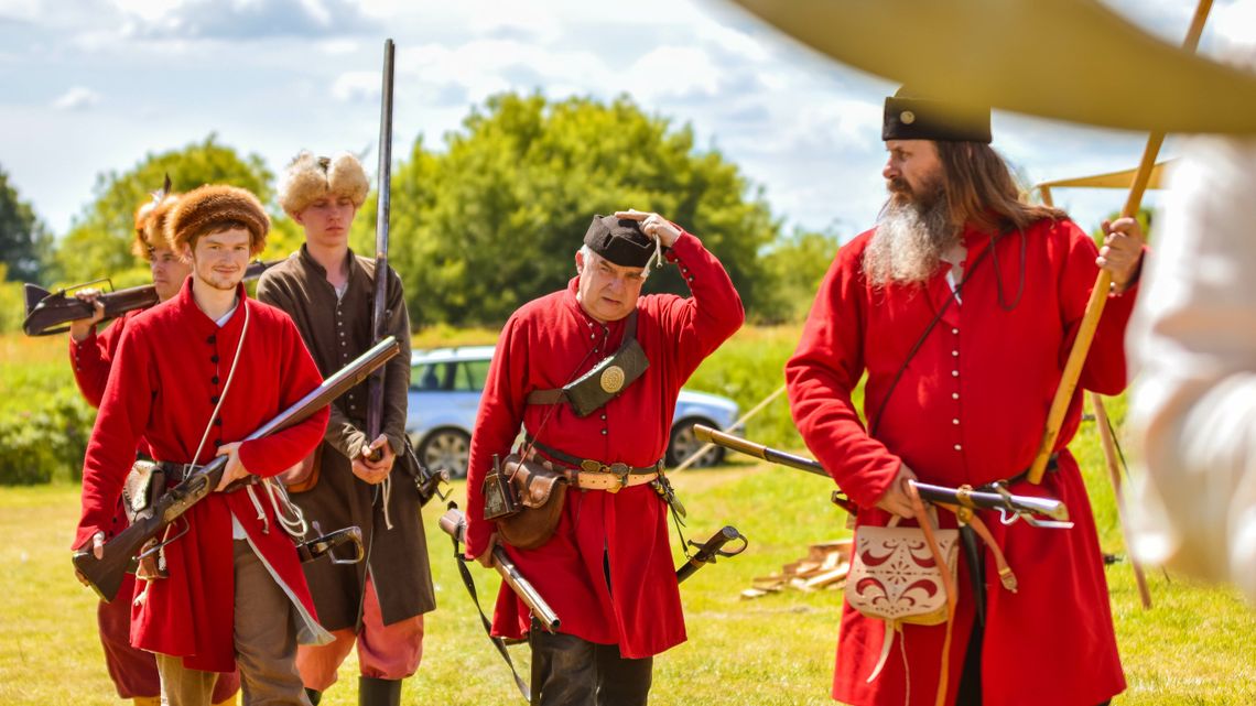 Wyjdą się bić i ginąć. Życie rekonstruktora w XXI wieku. Niektórzy chodzą nawet w majtkach „z epoki”
