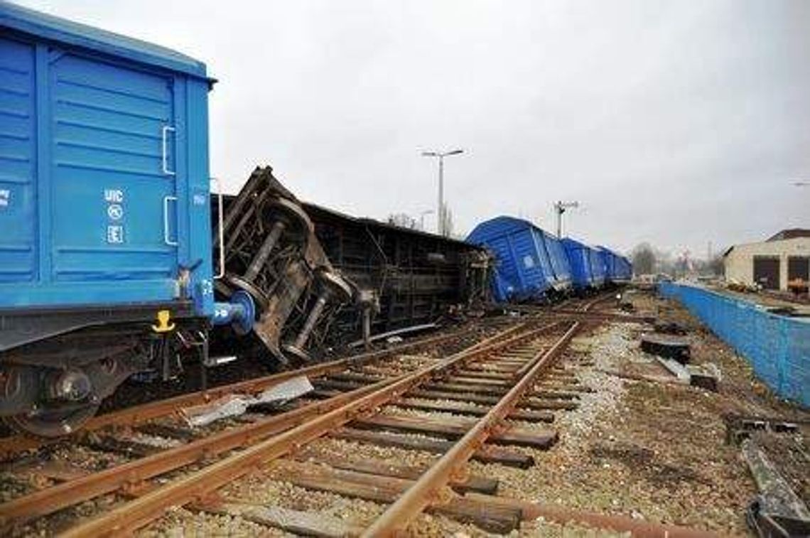 Wykoleiły się wagony z cukrem