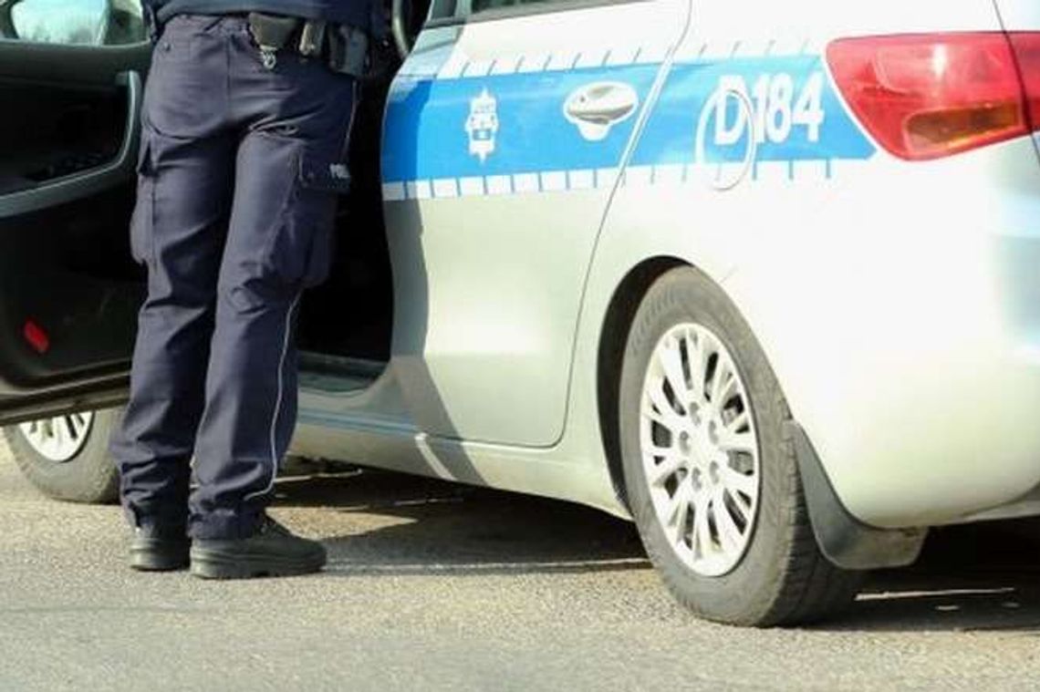 Wylądował samochodem w rowie. Daleko nie uciekł