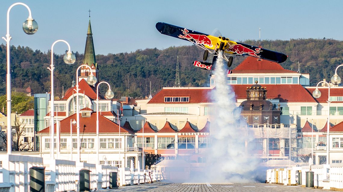 Wylądował samolotem na molo w Sopocie. Będzie na Świdnik Air Festival 2019 [wideo, zdjęcia]