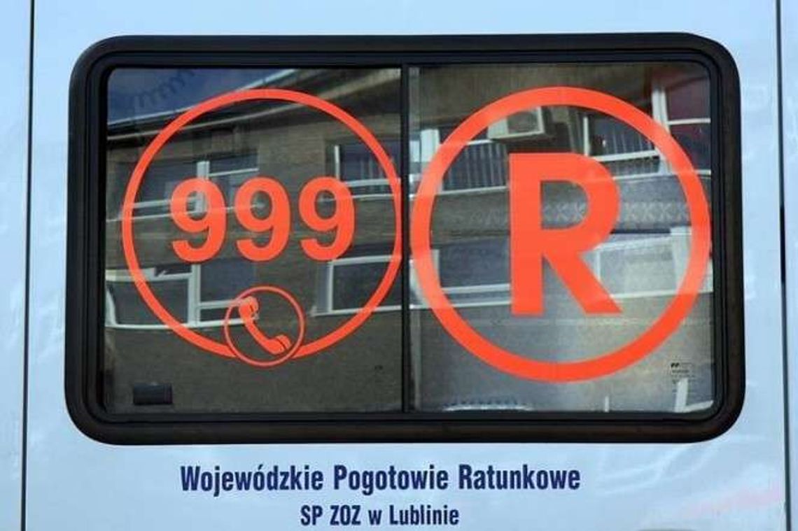 Wyłamał drzwi i wyprowadził dziewczynę nad Czerniejówkę. Potem rzucił się na nią z maczetą