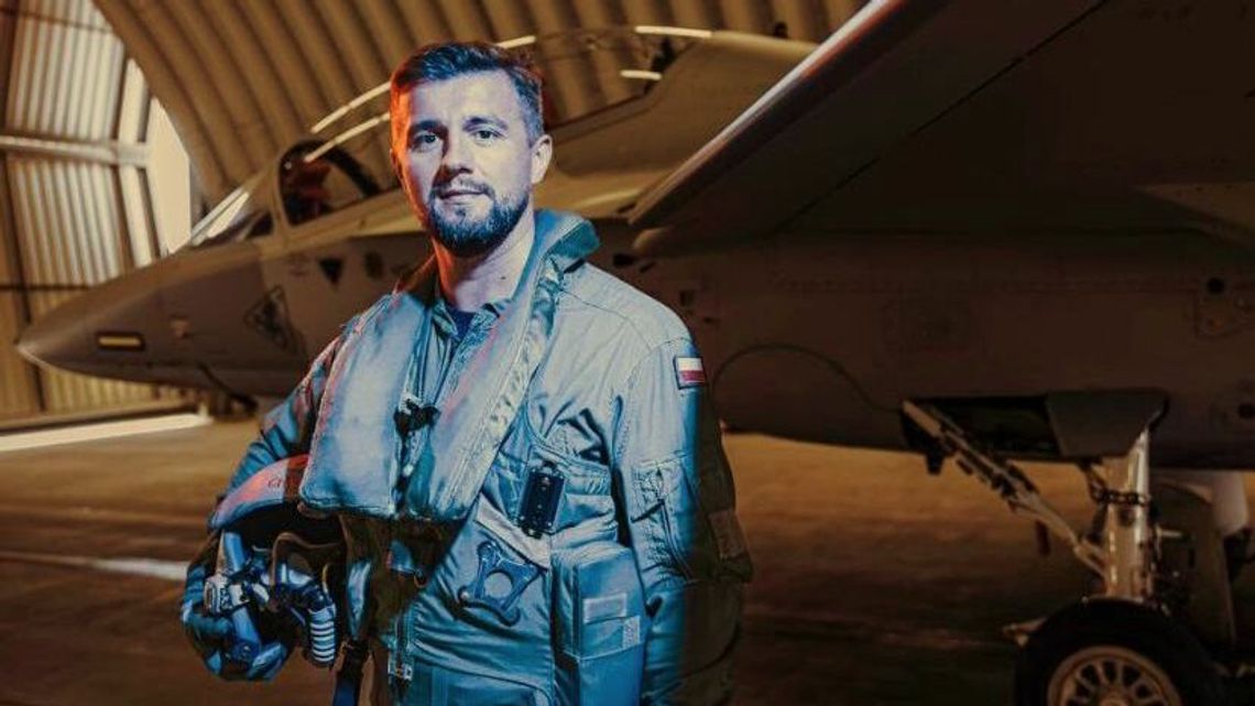 Wylatał tysiąc godzin na Bieliku. Podniebna pasja majora