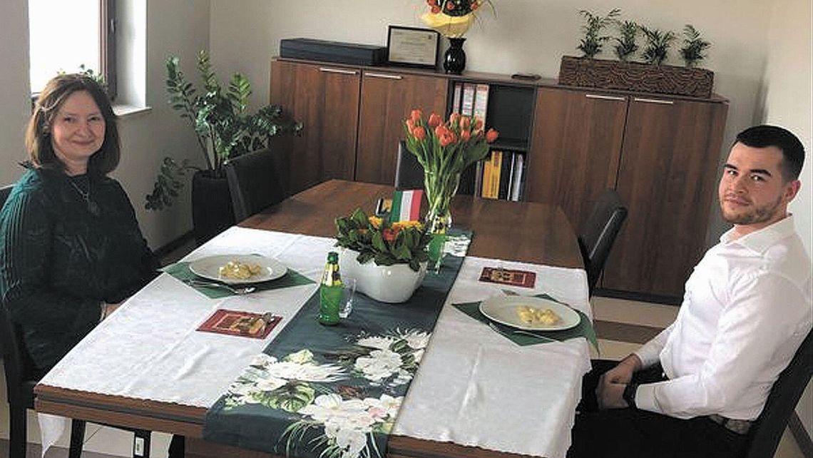 Wylicytowane pyszności na WOŚP. Pani dziekan przygotowała studentowi włoskie dania Wylicytowane pyszności na WOŚP. Pani dziekan przygotowała studentowi włoskie dania