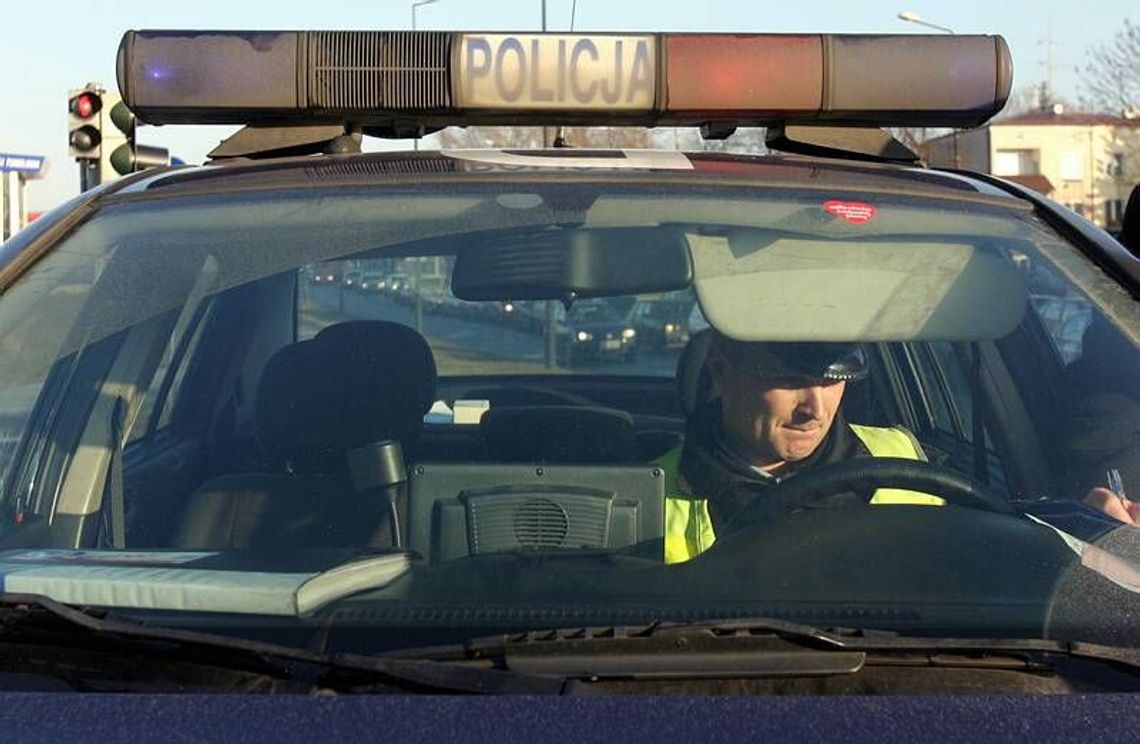 Wyłudzali pieniądze \"na wnuczka\"