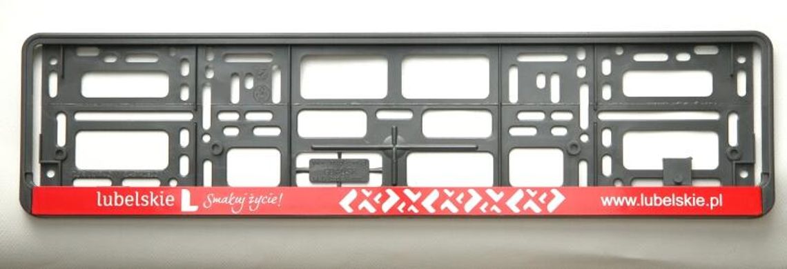 Wymień z nami ramki do tablic rejestracyjnych Wymień z nami ramki do tablic rejestracyjnych