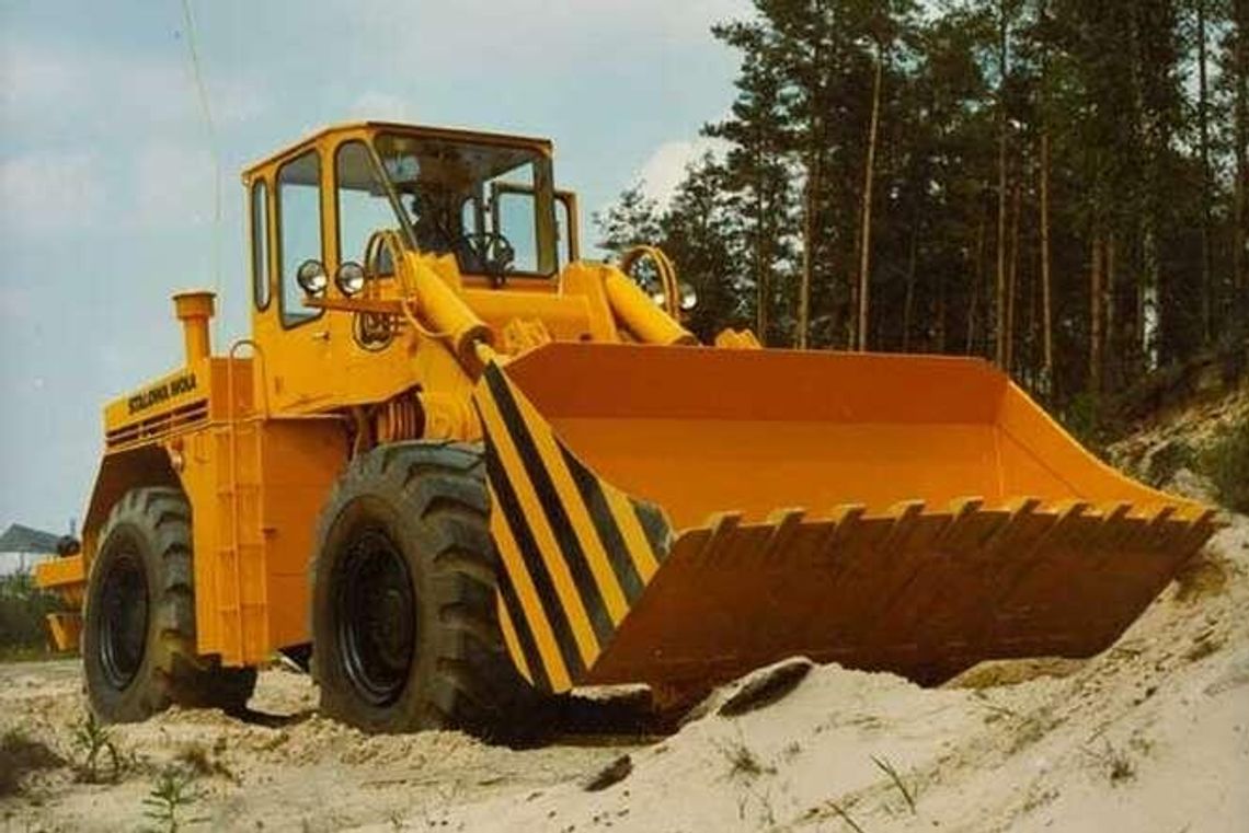 Wymieniali oponę w ładowarce. Trzy osoby w szpitalu, jedna walczy o życie