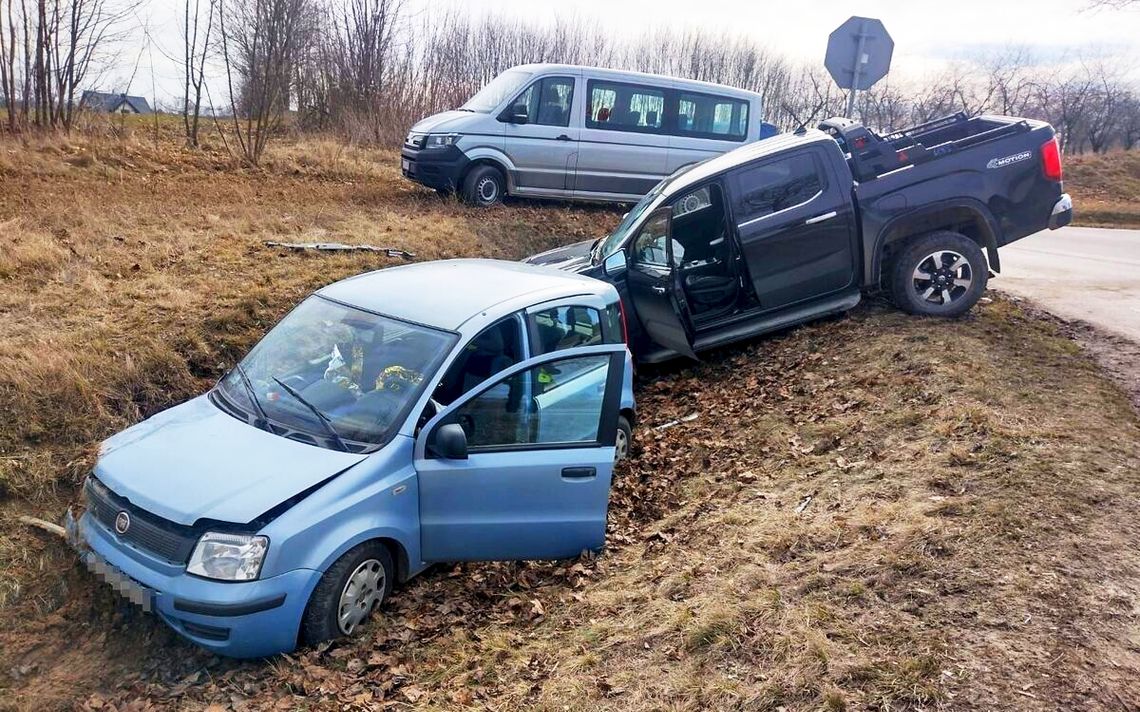 dwa auta po wypadku