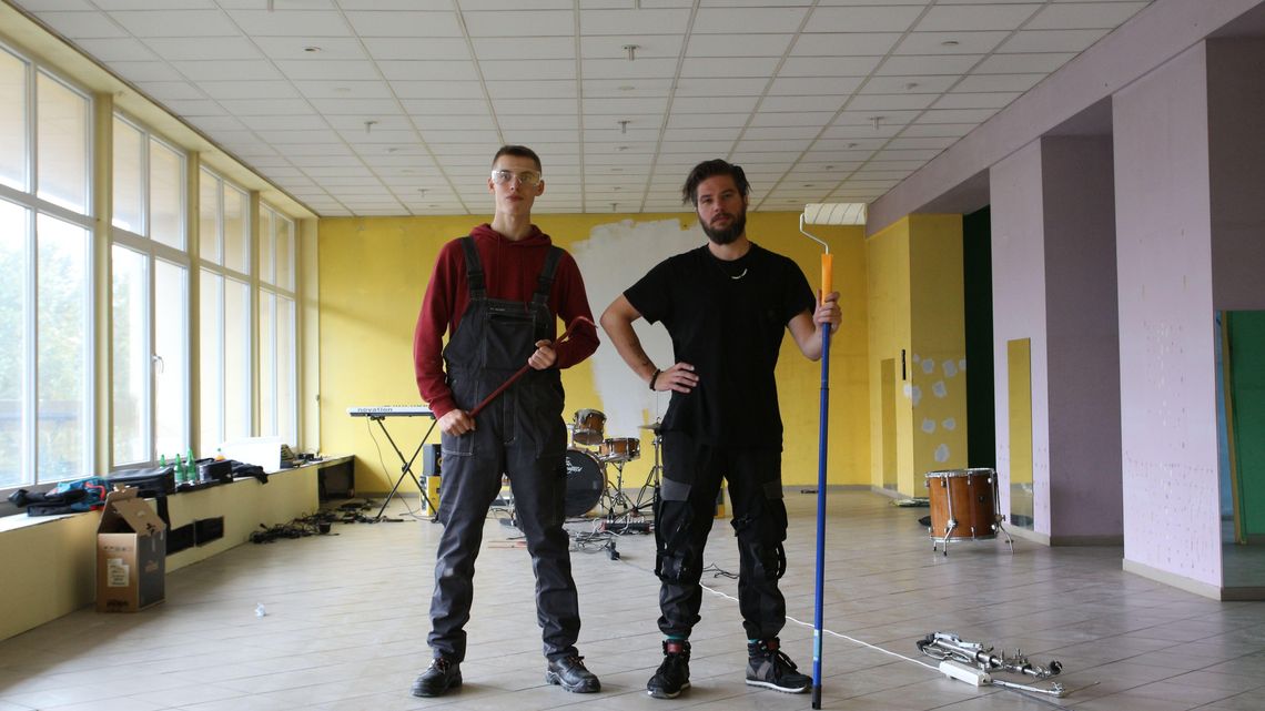 Wynajął w Puławach lokal po sklepie z butami. I zakłada prywatną akademię sztuki