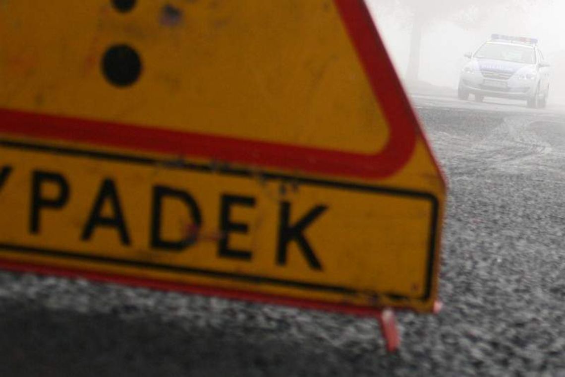 Wypadek koło Białej Podlaskiej. Samochód ściął latarnię Wypadek koło Białej Podlaskiej. Samochód ściął latarnię