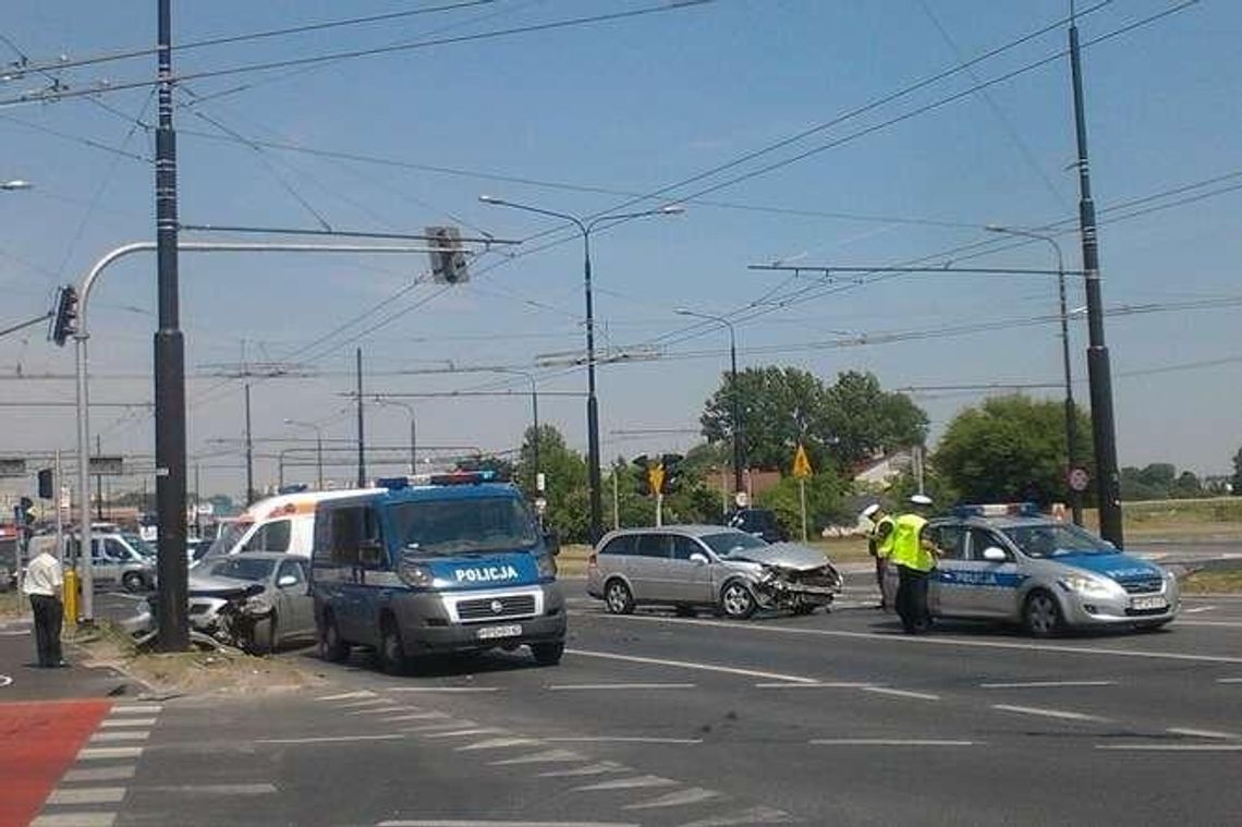Wypadek koło Gali w Lublinie. Zderzyły się dwa samochody