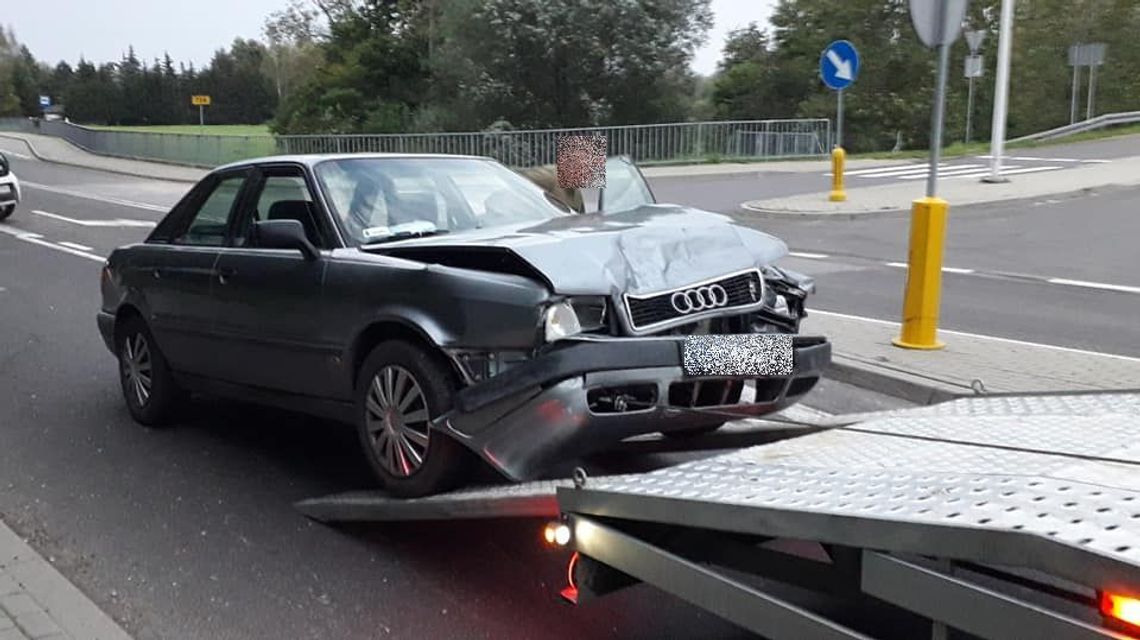 Wypadek koło Puław. Zderzenie dwóch samochodów na zjeździe z S12