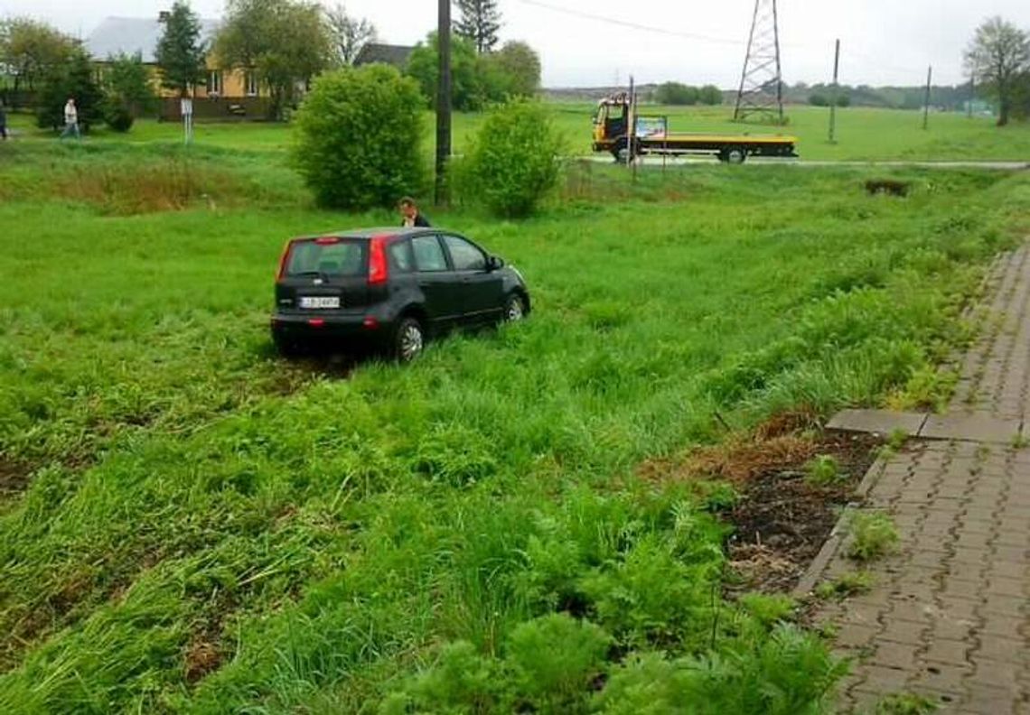 Wypadek koło Radzynia Podlaskiego. Nissan zderzył się z ciężarówką