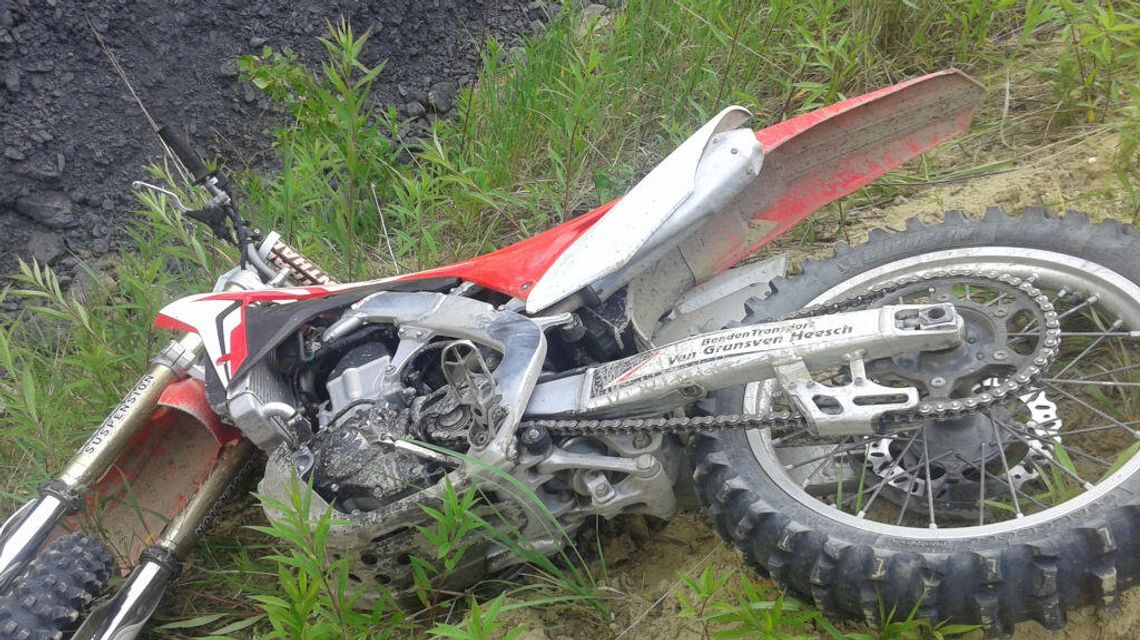 Wypadek motocyklisty w kopalni piachu w Rokitnie