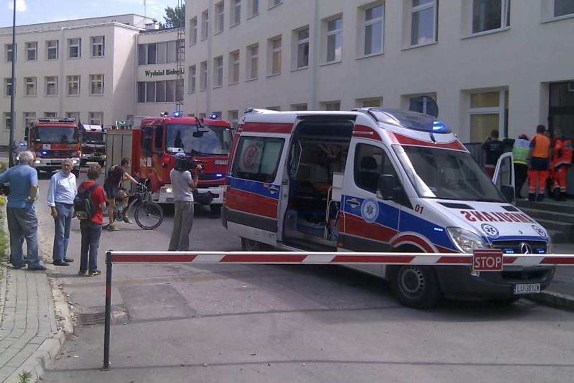 Wypadek na Akademickiej: Ziemia zasypała robotnika Wypadek na Akademickiej: Ziemia zasypała robotnika