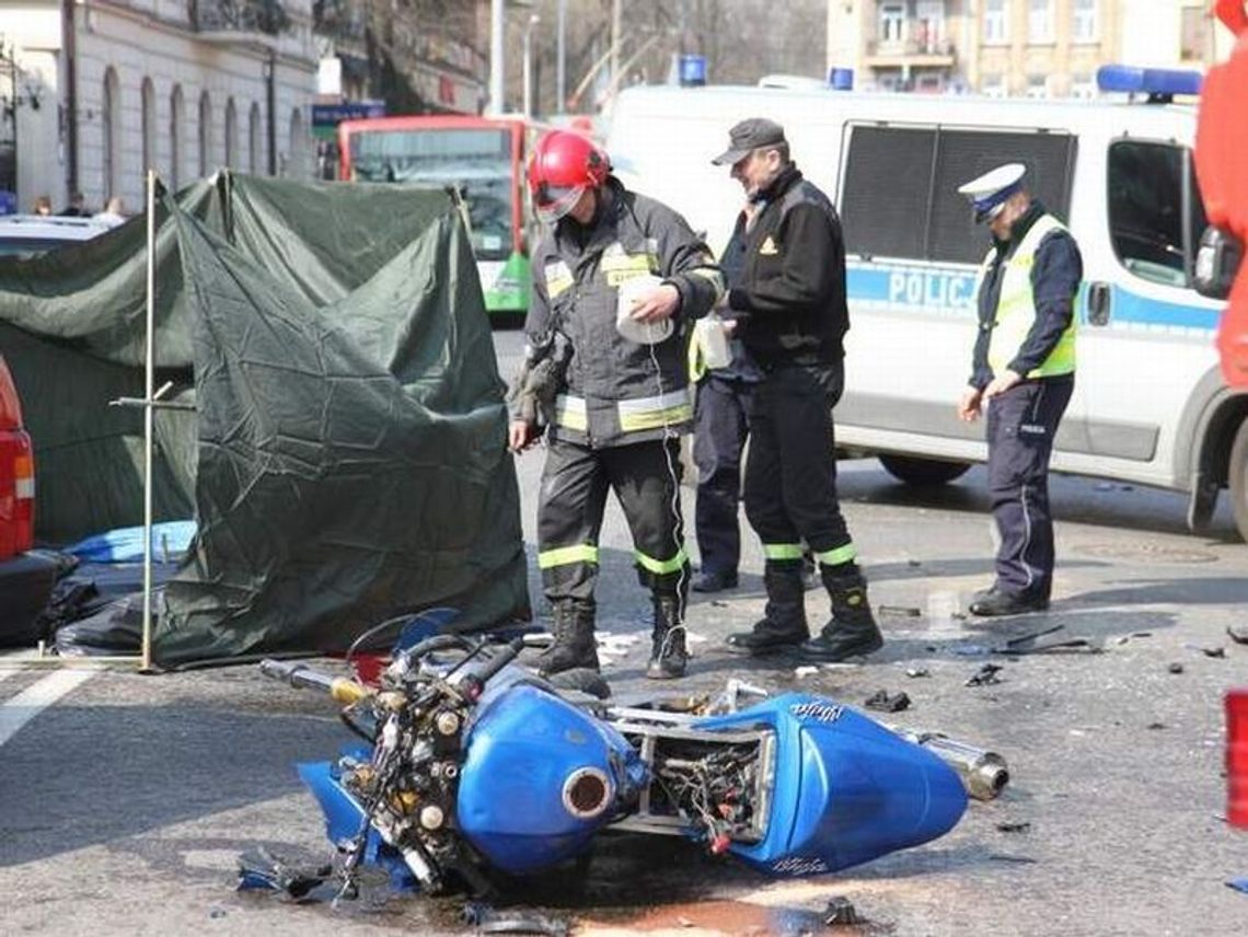 Wypadek na al. Lipowej: Niski wyrok dla kierowcy, bo motocyklista jechał za szybko 