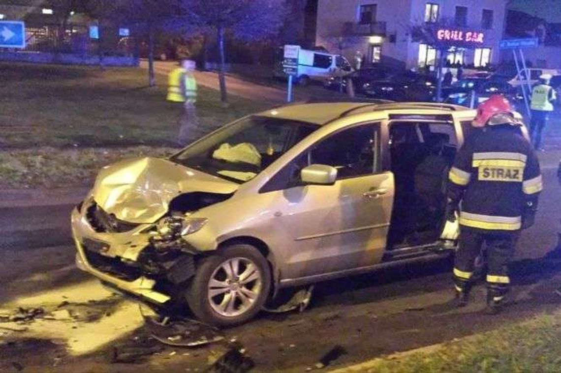 Wypadek na Al. Witosa. Jedna osoba w szpitalu