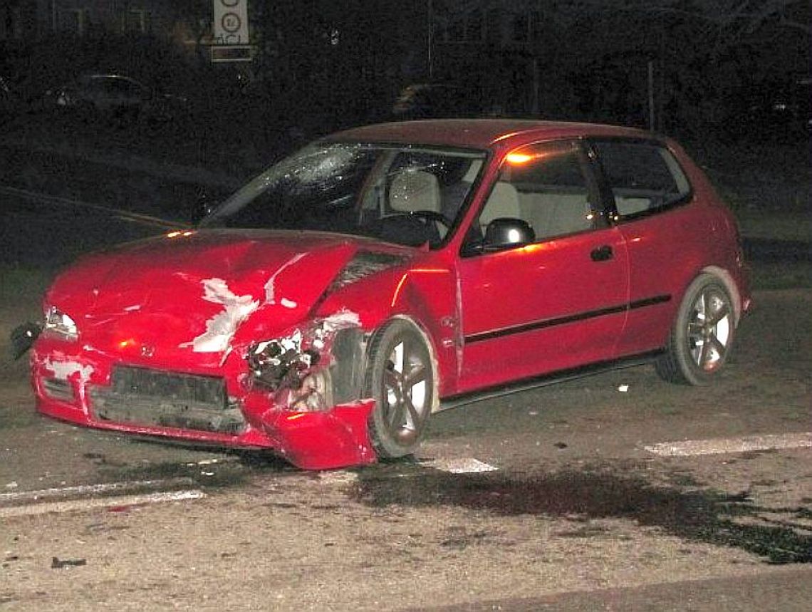 Wypadek na Diamentowej: Trzy osoby lekko ranne Wypadek na Diamentowej: Trzy osoby lekko ranne