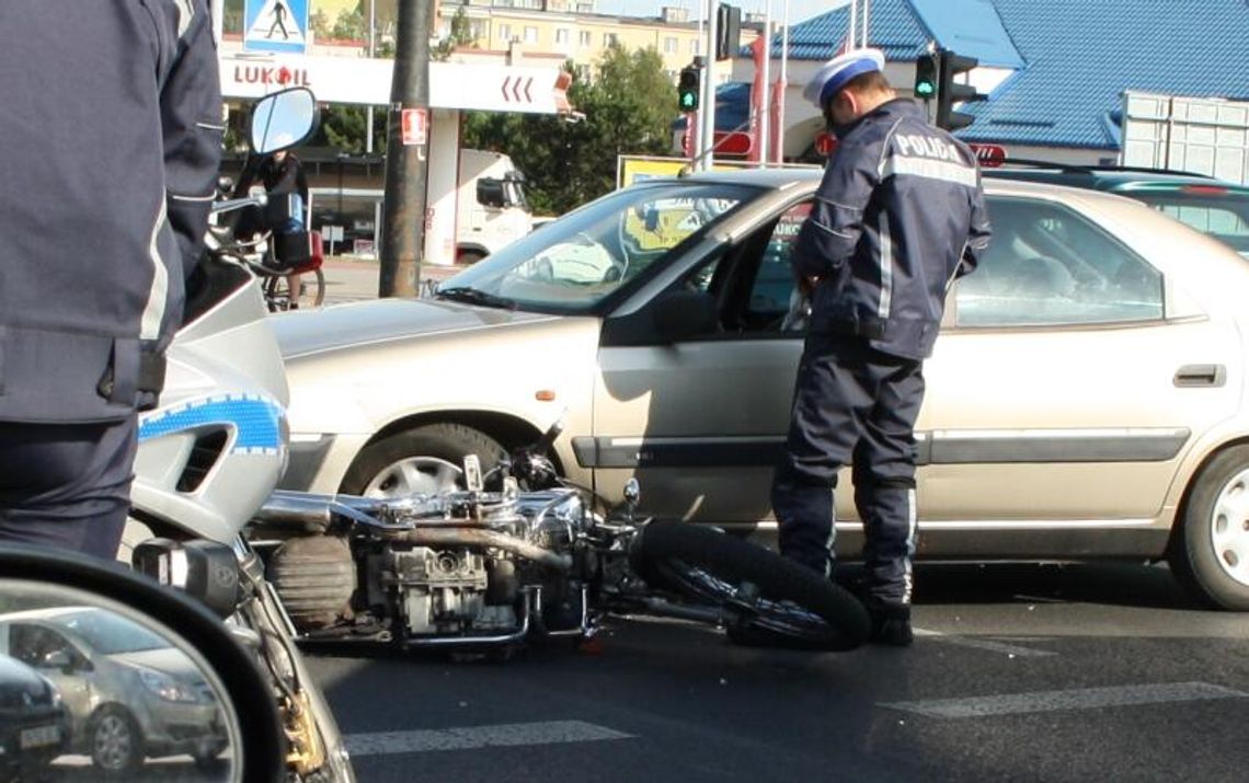Wypadek na Filaretów: Motocyklista zderzył się z citroenem Wypadek na Filaretów: Motocyklista zderzył się z citroenem