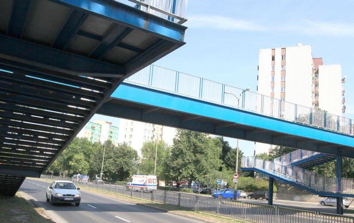 Wypadek na kładce nad al. Andersa. Co z odszkodowaniem?