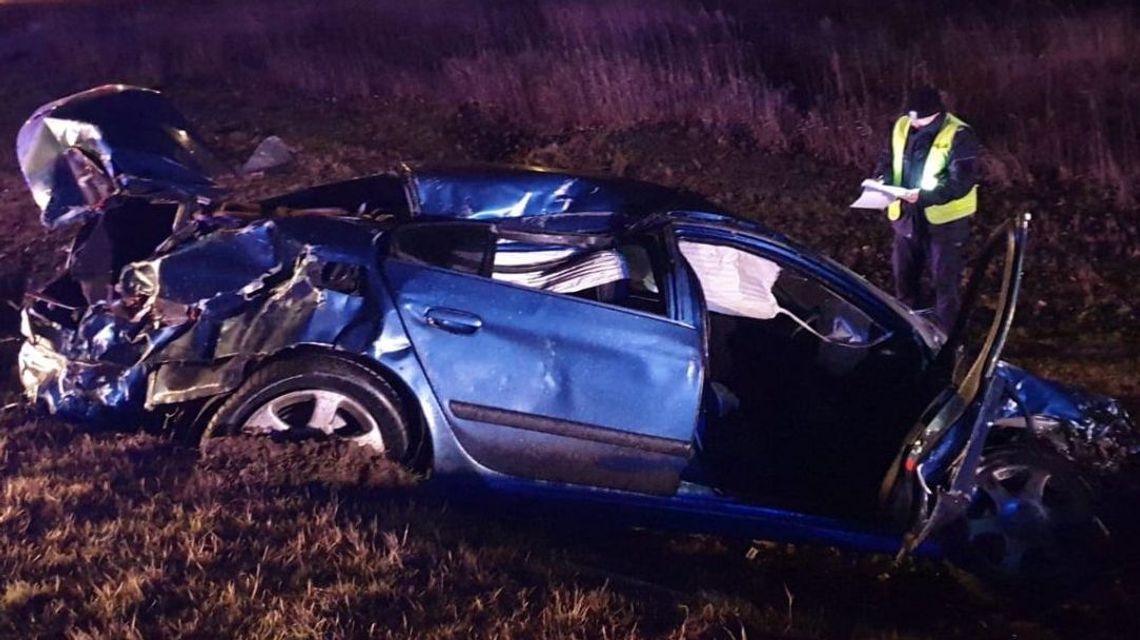 Wypadek na krajowej "dwójce" koło Międzyrzeca Podlaskiego. Dwie osoby w szpitalu [zdjęcia]