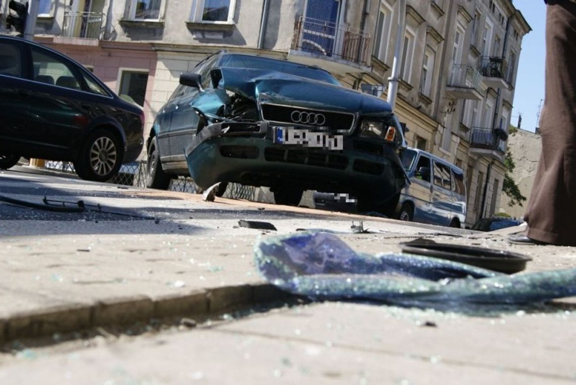 Wypadek na Kunickiego: cztery osoby w szpitalu