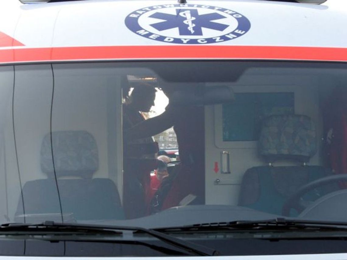 Wypadek na Kunickiego: Samochód potrącił dwójkę pieszych Wypadek na Kunickiego: Samochód potrącił dwójkę pieszych