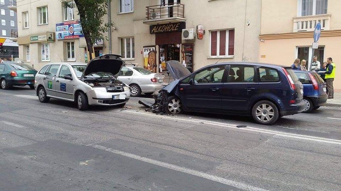 Wypadek na Narutowicza. Pijany kierowca staranował dwa auta