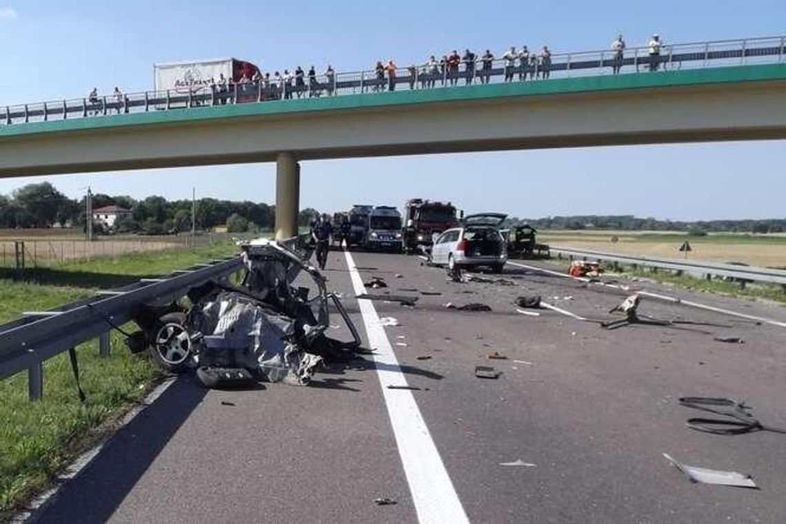 Wypadek na obwodnicy Kocka, 6 osób w szpitalu