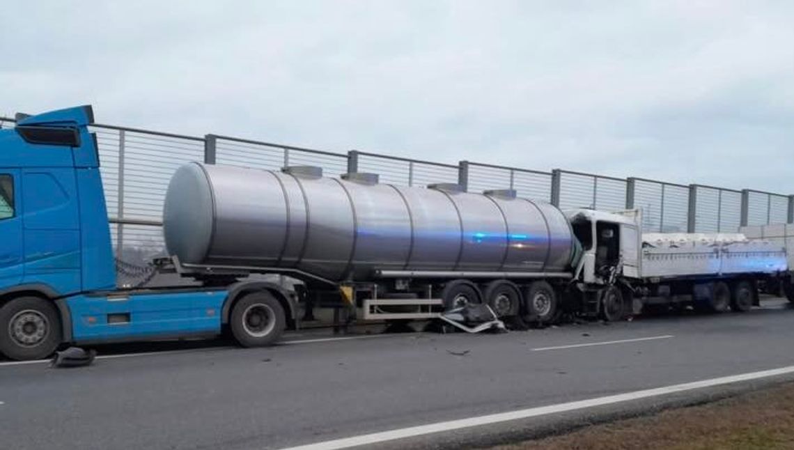 Wypadek na obwodnicy Lublina. Droga zablokowana Wypadek na obwodnicy Lublina. Droga zablokowana