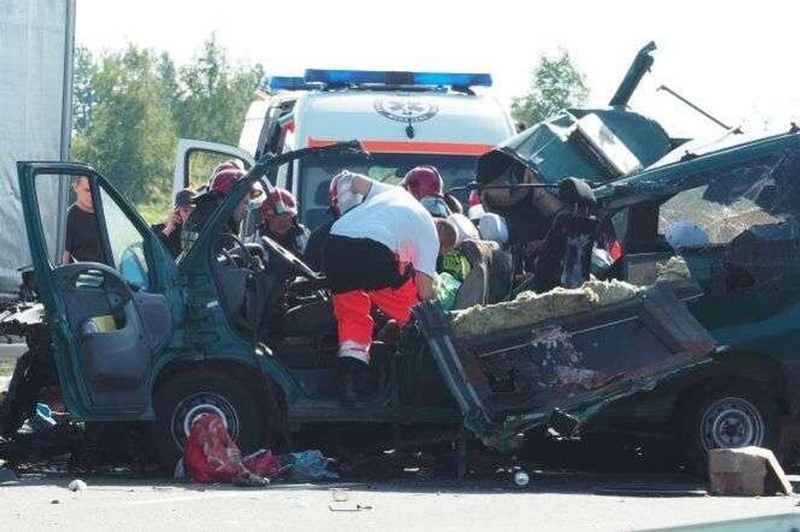 Wypadek na obwodnicy Lublina: Kierowca busa usłyszał zarzuty. Nie przyznaje się do winy Wypadek na obwodnicy Lublina: Kierowca busa usłyszał zarzuty. Nie przyznaje się do winy