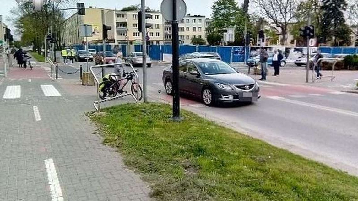 Wypadek na przejściu. 10-letnia rowerzystka w szpitalu