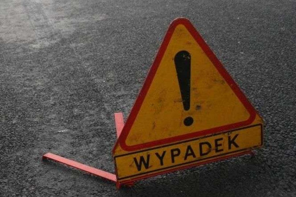 Wypadek na S12: Ciężarówka zderzyła się z samochodem dostawczym Wypadek na S12: Ciężarówka zderzyła się z samochodem dostawczym