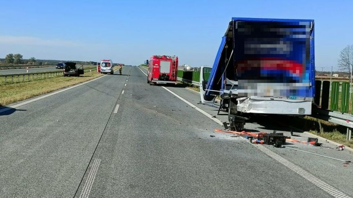 Wypadek na S17. Trzy osoby w szpitalu