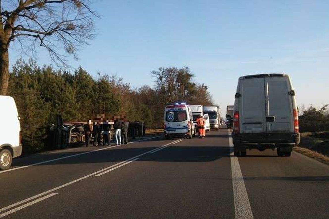 Wypadek na S17. Zderzyły się cztery samochody