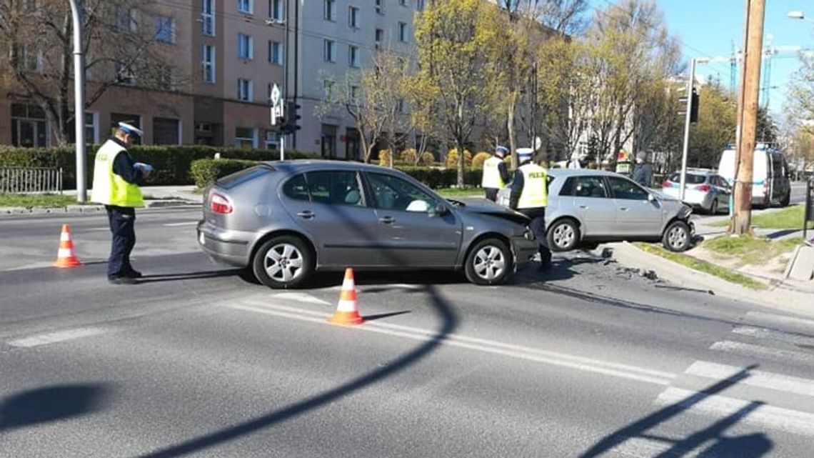 Wypadek na skrzyżowaniu Al. Racławickich i ul. Poniatowskiego [zdjęcia]